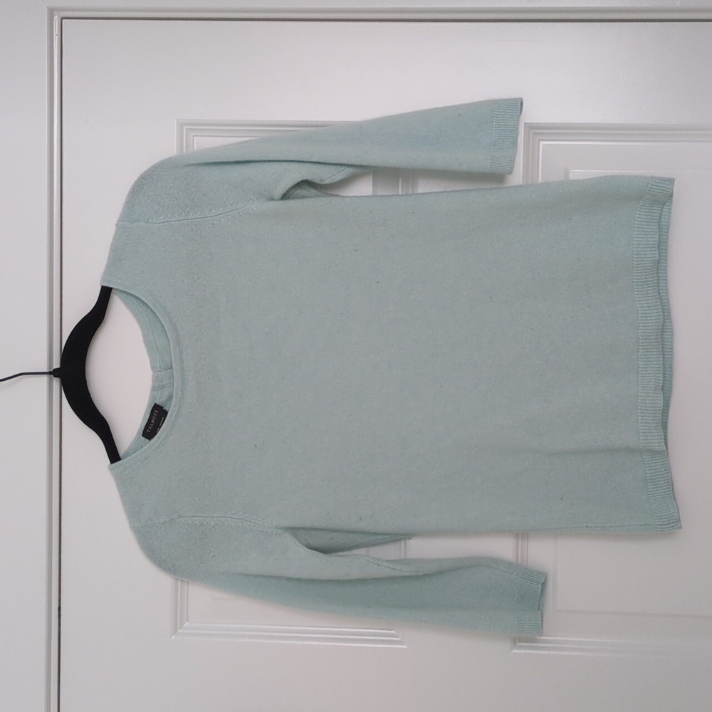 100% Cashmere Light Blue Sweater